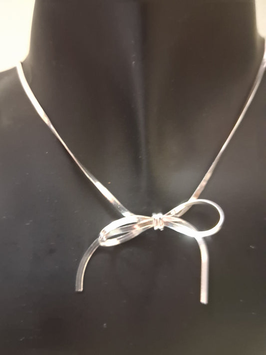 S925 Sterling Silver Bow Necklace - Elegant Statement Piece